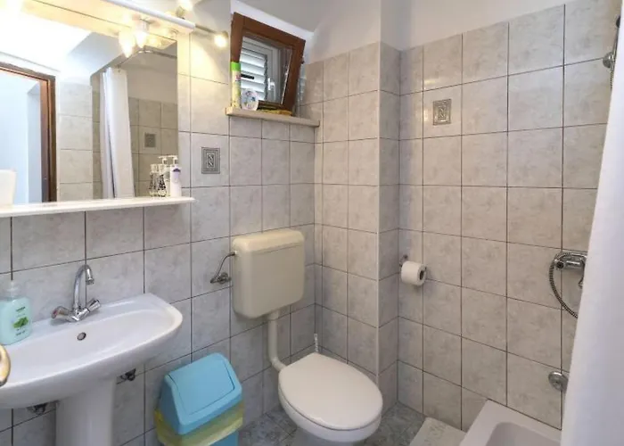 Visnja - Id 2106 By Interhome Lägenhet Vrbnik (Primorje-Gorski Kotar)