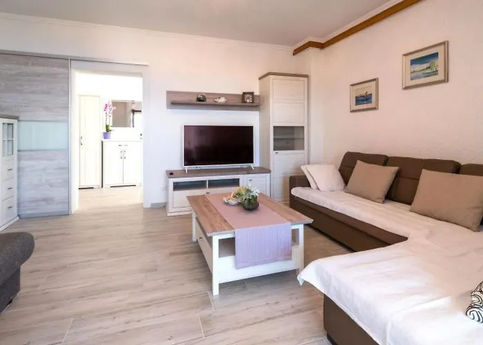Visnja - Id 2106 By Interhome Apartman Vrbnik