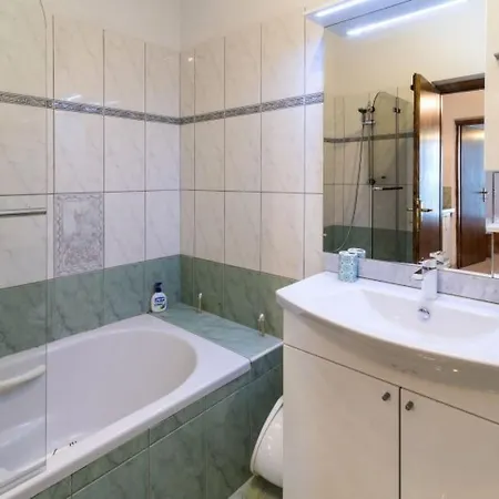 Apartment Visnja - Id 2106 By Interhome